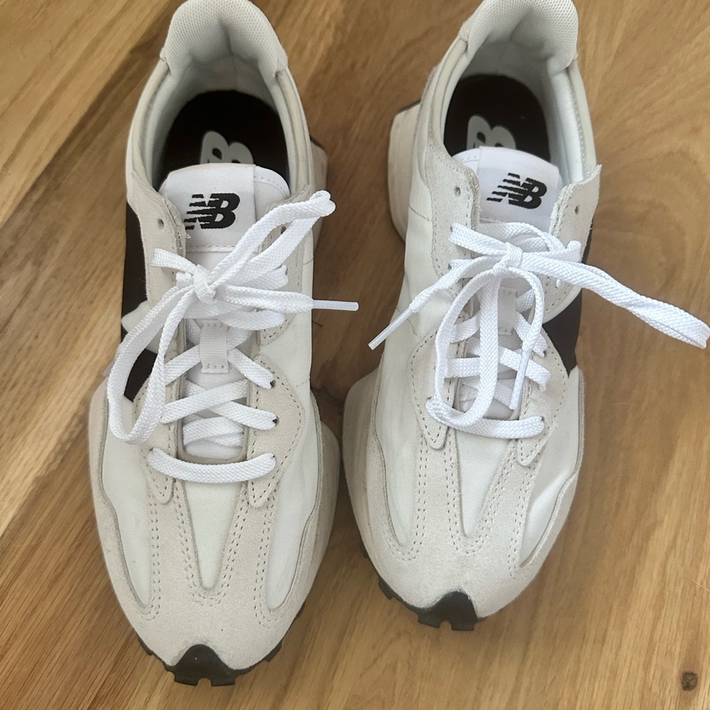 New Balance 327